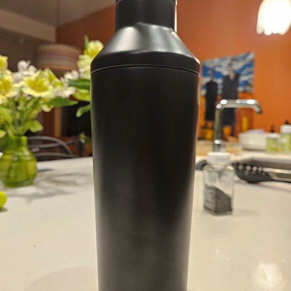 Camelbak Horizon 20 ounce leakproof cocktail shaker - Picture 3 of 7
